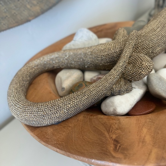 Gold Textured Lizard - Picture 2 of 6